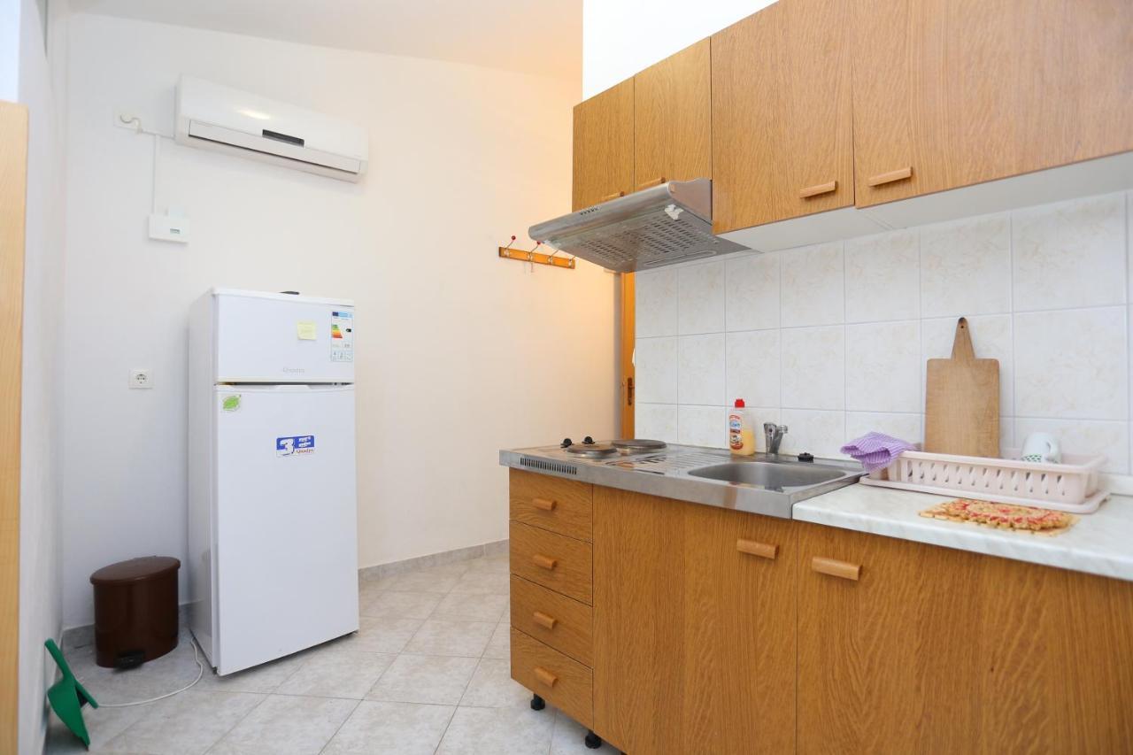 Apartment Slatine 14541D Екстериор снимка